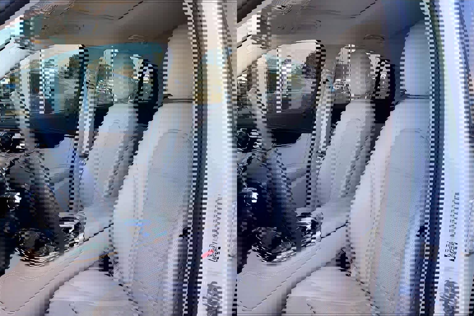 Used 2017 Mercedes-Benz GLC 300 4MATIC Coupe image 7