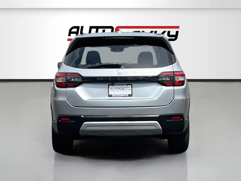 Used 2024 Honda Pilot EX-L image 6