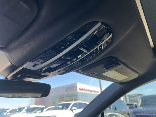 Used 2021 Porsche Cayenne Coupe image 17