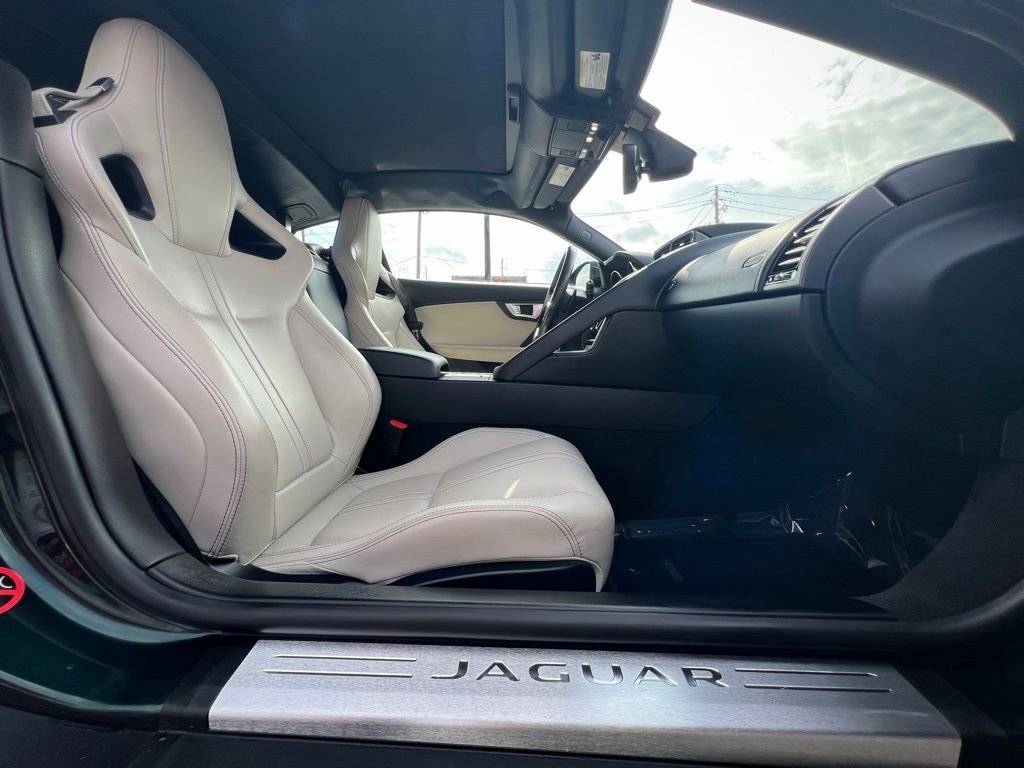 Used 2016 Jaguar F-TYPE Coupe image 22