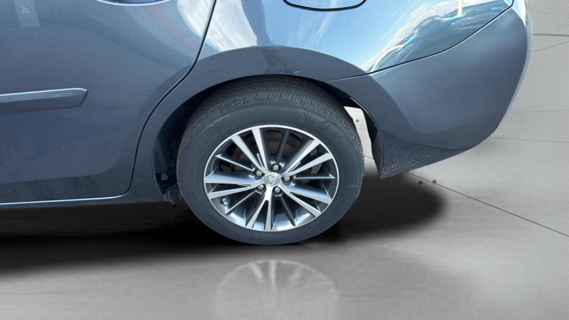 Used 2016 Toyota Corolla LE FWD image 38