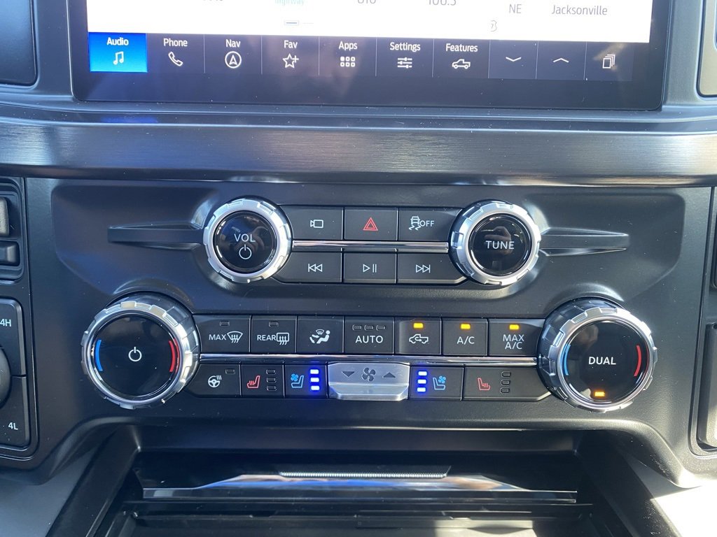 New 2026 Ford F250 Lariat w/ Black Appearance Package image 22