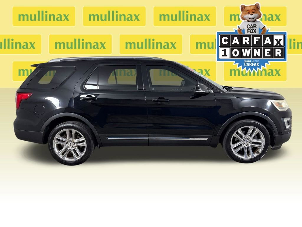 Used 2016 Ford Explorer XLT w/ Equipment Group 202A FWD image 2