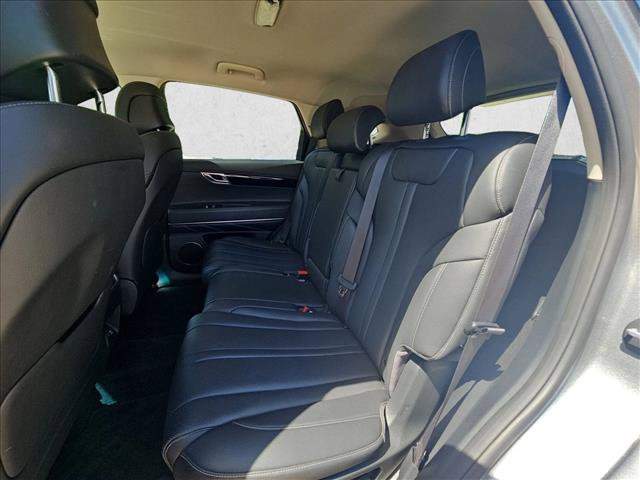 Used 2025 Genesis GV80 2.5T Standard AWD/4WD image 17