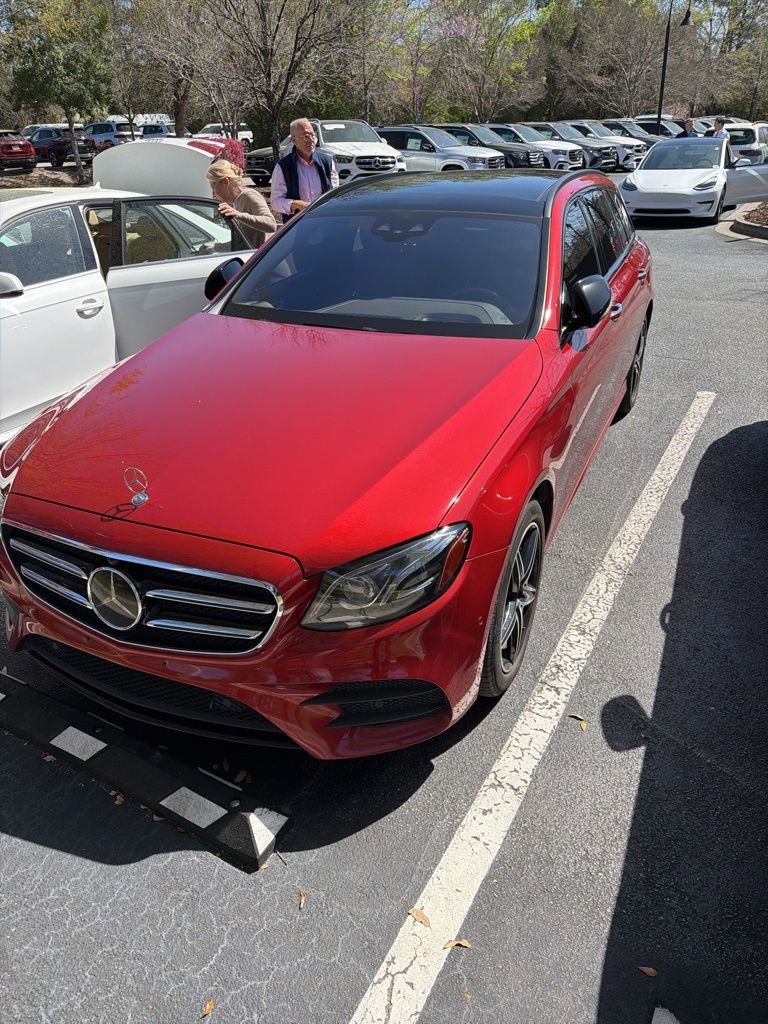 Used 2018 Mercedes-Benz E 400 E 400 image 1