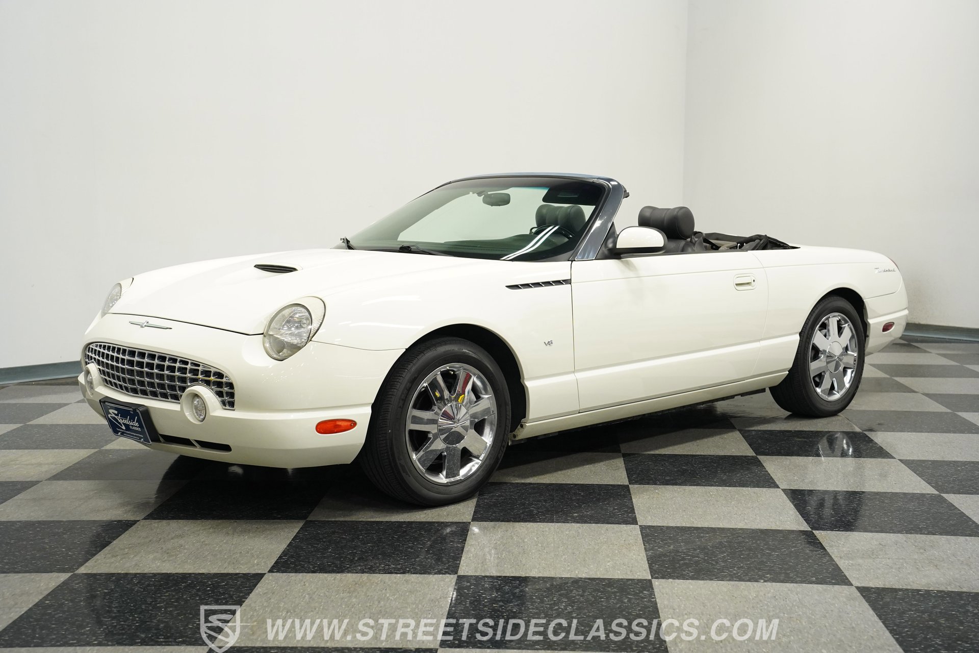 Used 2002 Ford Thunderbird image 5