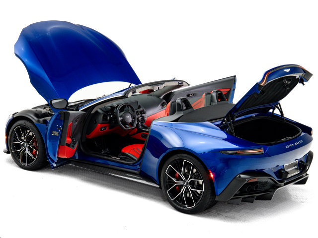 Used 2022 Aston Martin V8 Vantage Roadster RWD image 4
