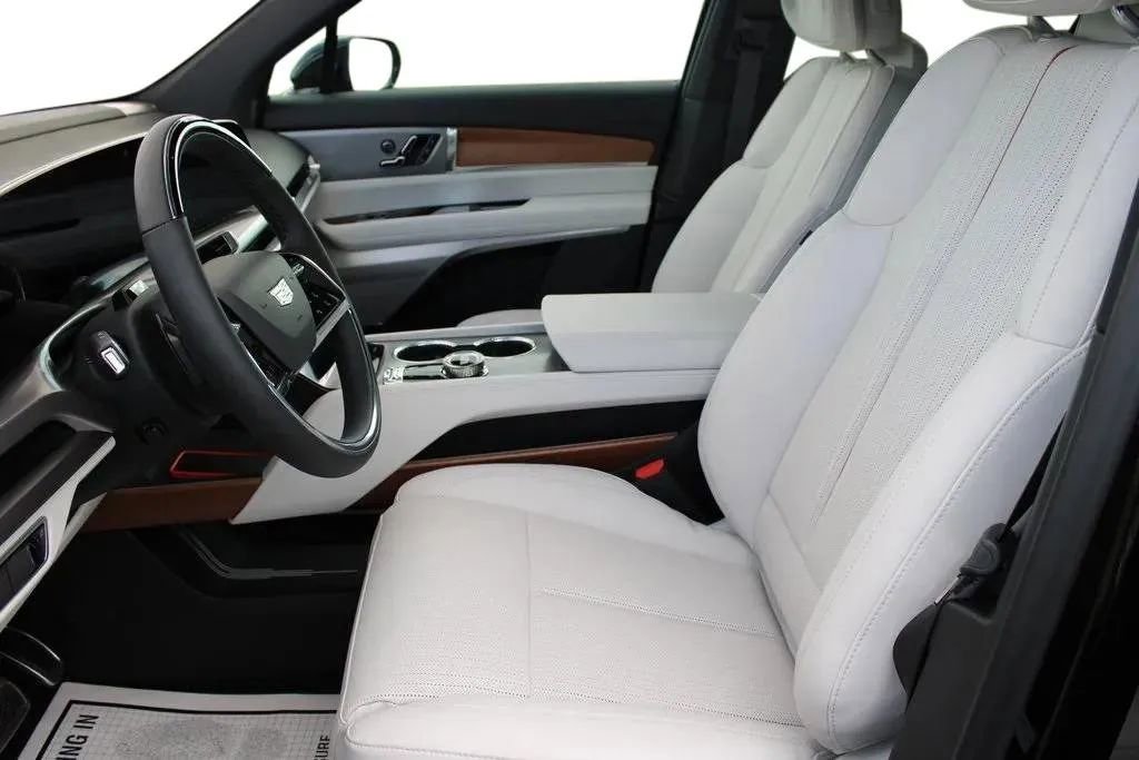 New 2026 Cadillac Vistiq Luxury image 9