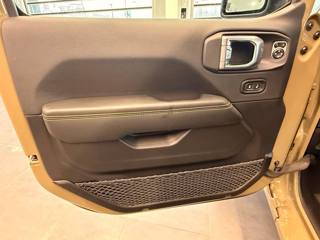 Used 2026 Jeep Wrangler Sahara AWD/4WD image 33