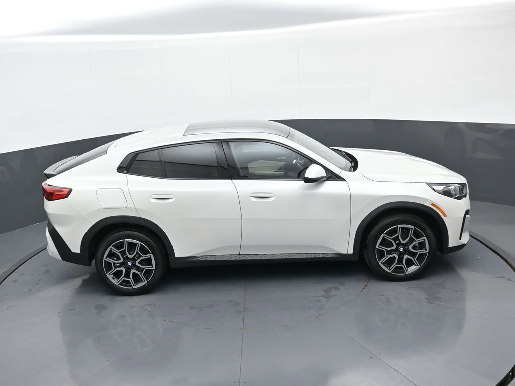 New 2026 BMW X2 xDrive28i w/ Technology Package AWD/4WD image 37