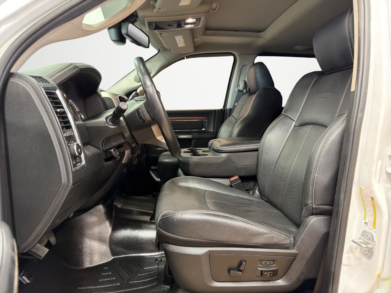 Used 2018 RAM 2500 Laramie AWD/4WD image 14