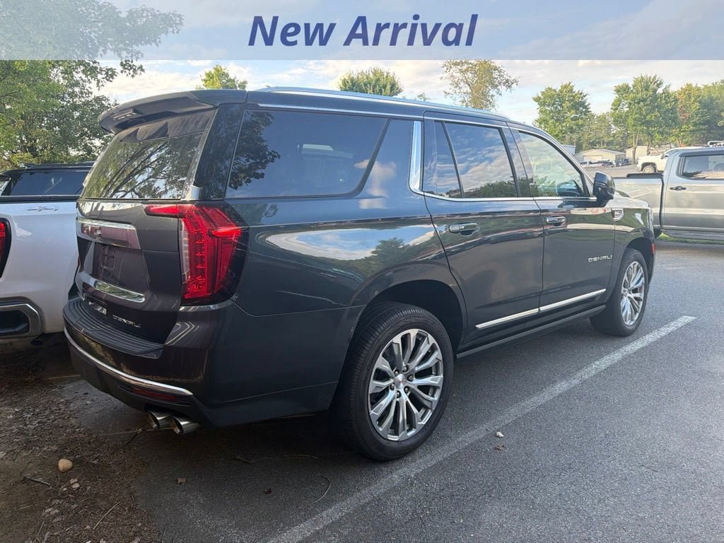 Used 2022 GMC Yukon Denali w/ Denali Premium Package AWD/4WD image 7