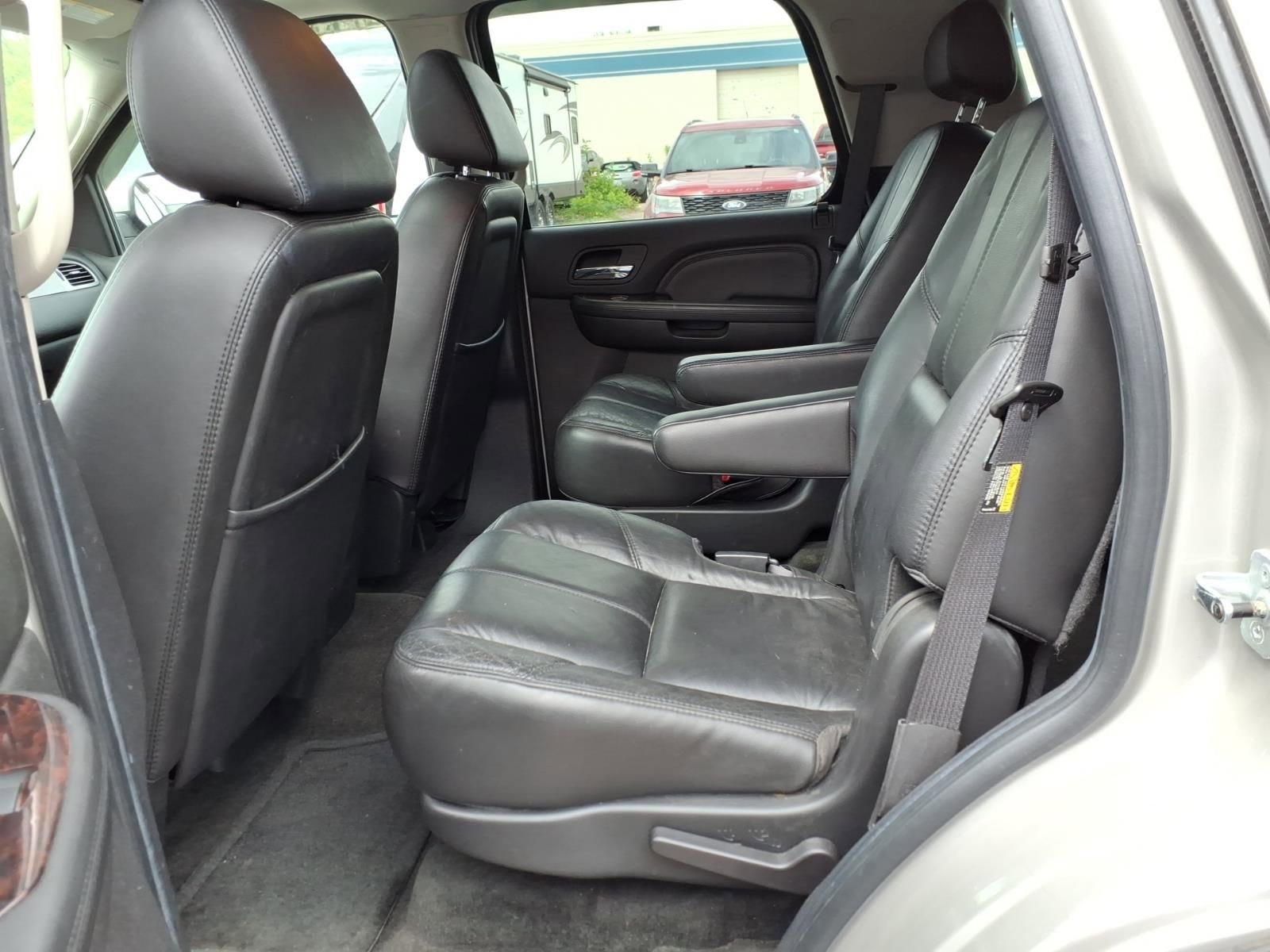 Used 2007 GMC Yukon Denali AWD/4WD image 12