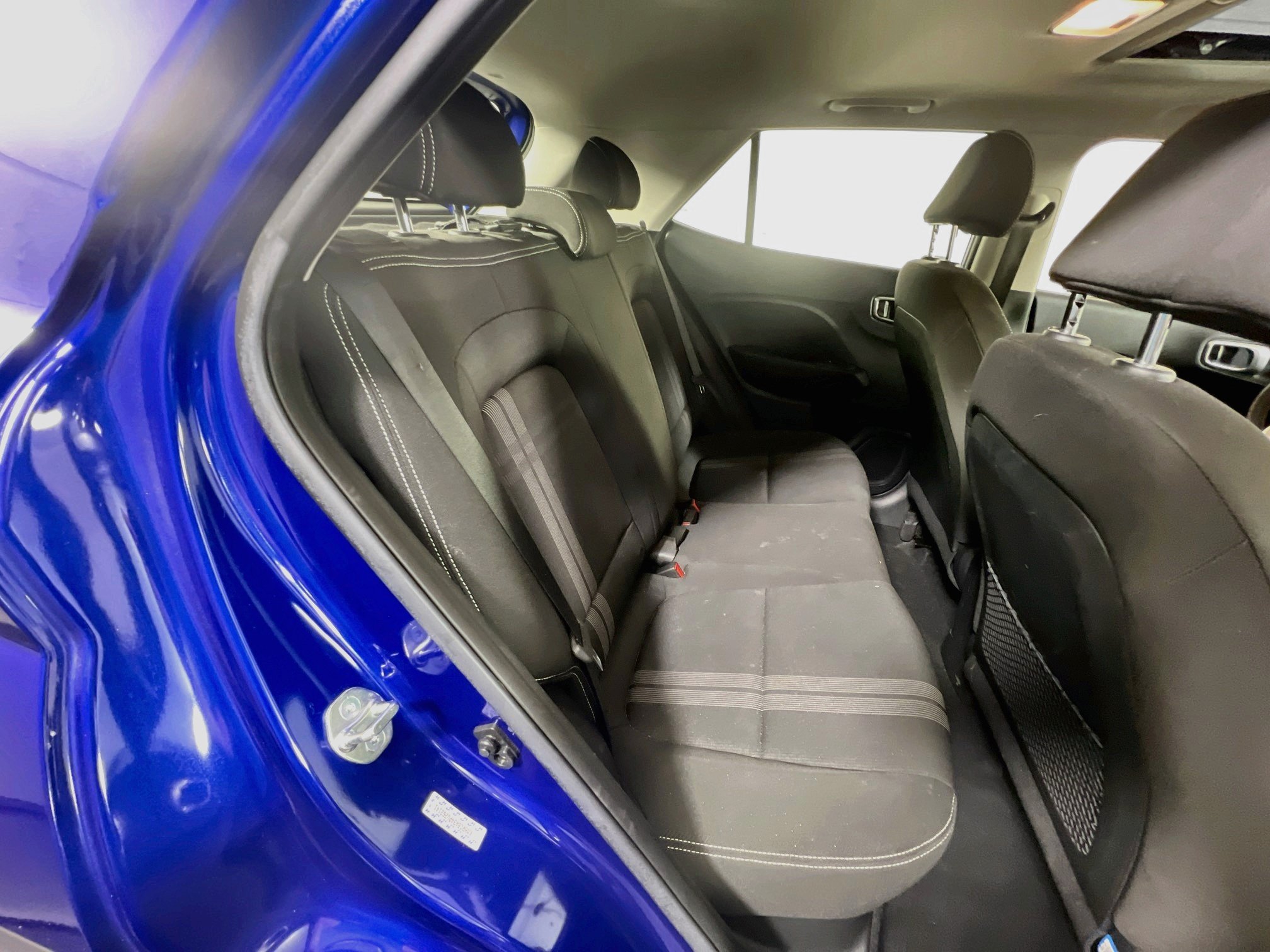 Used 2023 Hyundai Venue SEL FWD image 25