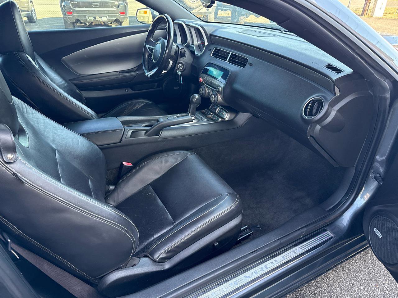 Used 2010 Chevrolet Camaro SS w/ RS Package RWD image 10