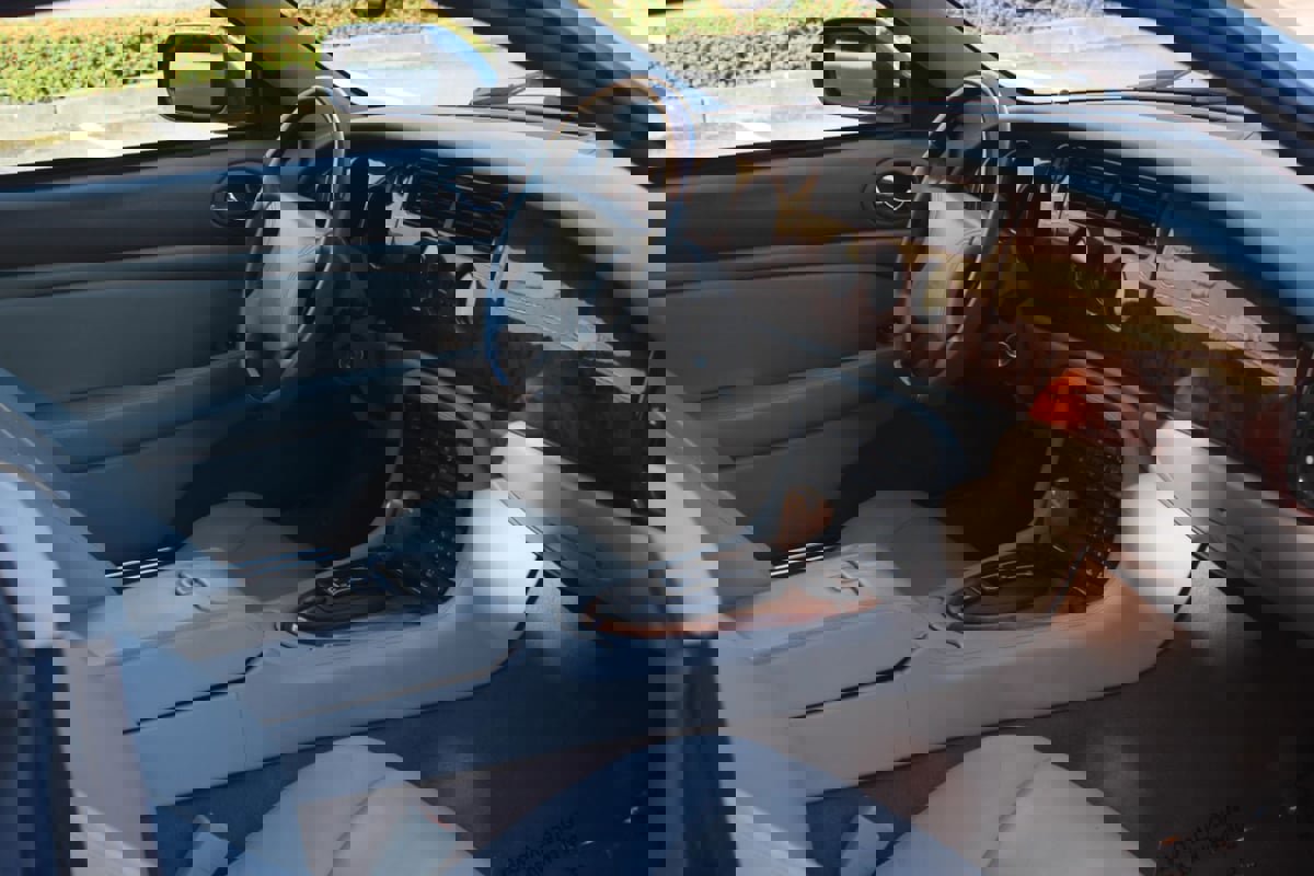 Used 2000 Jaguar XK8 image 34