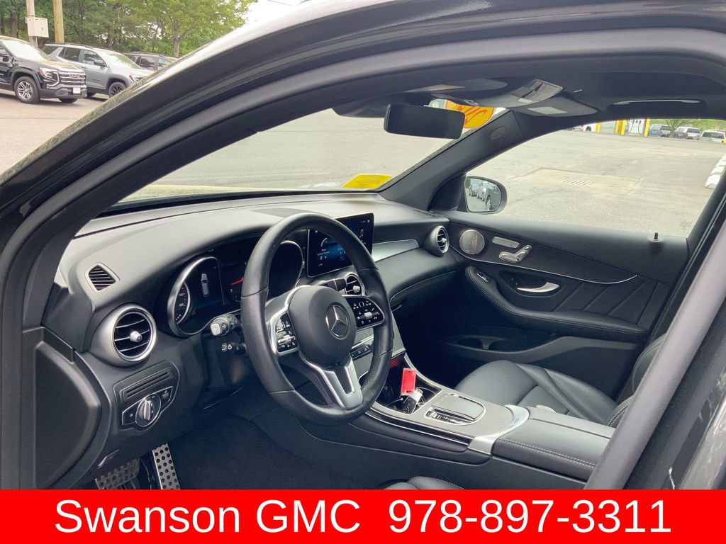 Used 2021 Mercedes-Benz GLC 300 4MATIC w/ AMG Line image 11