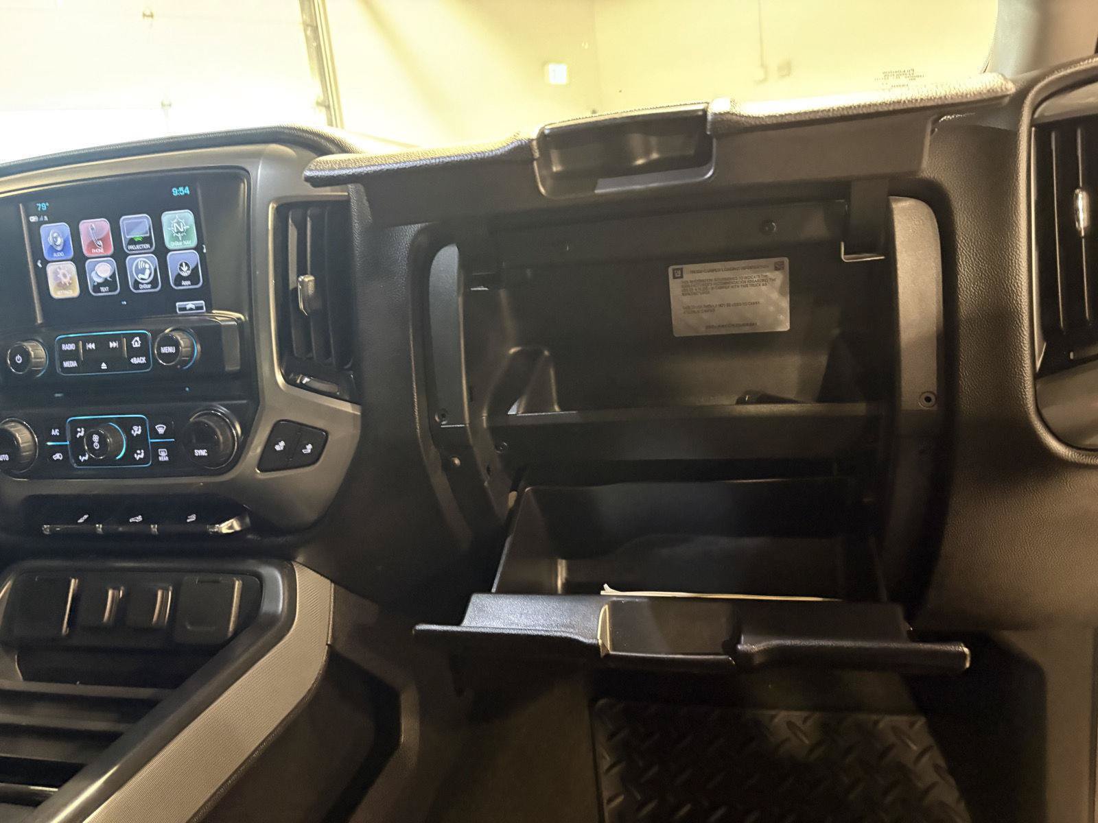 Used 2018 Chevrolet Silverado 1500 LT w/ All Star Edition AWD/4WD image 44