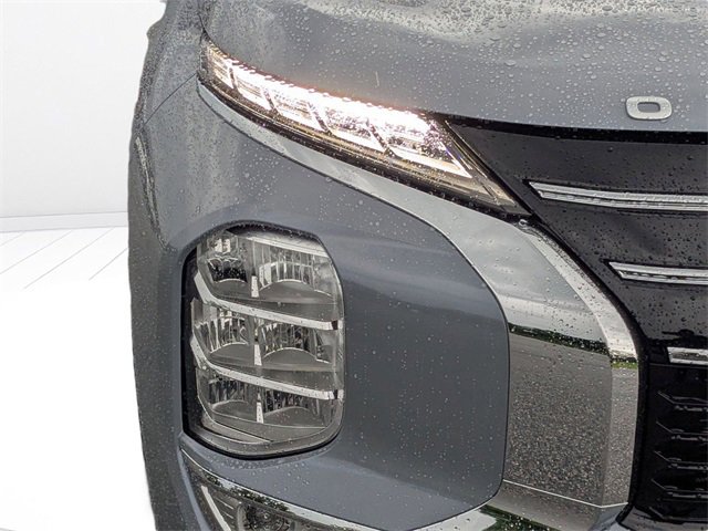 New 2025 Mitsubishi Outlander SEL image 9