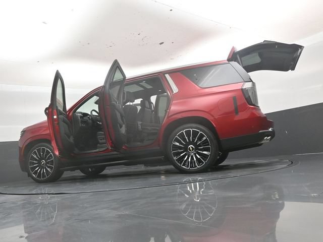 Used 2025 Chevrolet Tahoe High Country AWD/4WD image 57