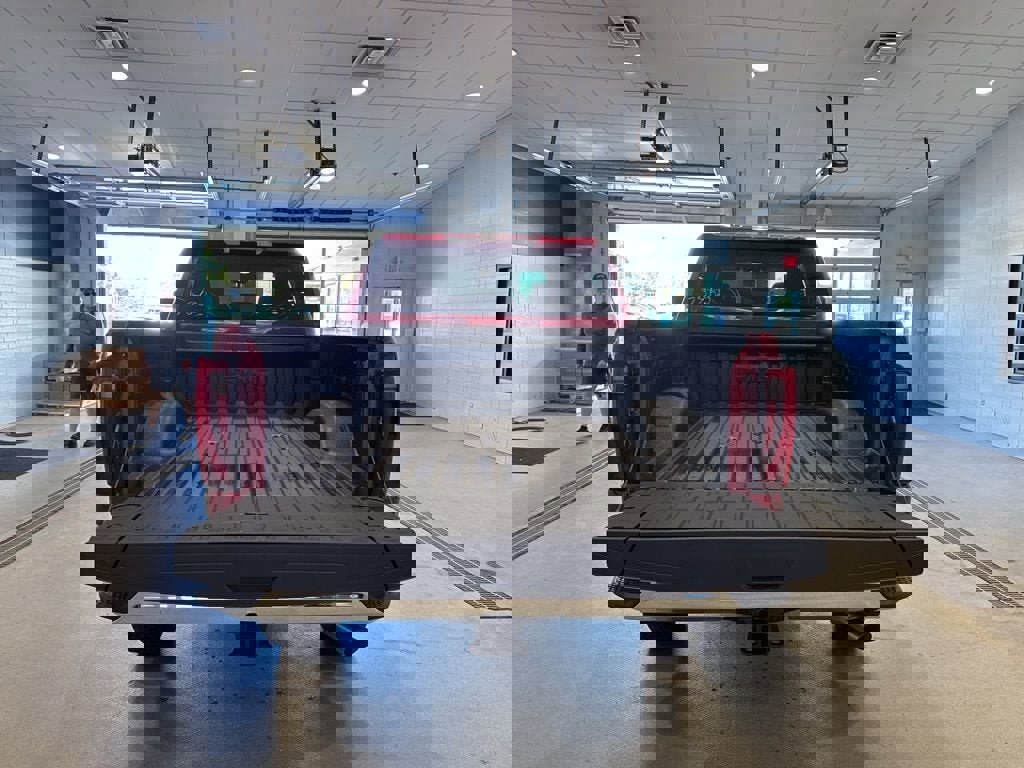 New 2026 GMC Sierra 2500 SLT AWD/4WD image 17