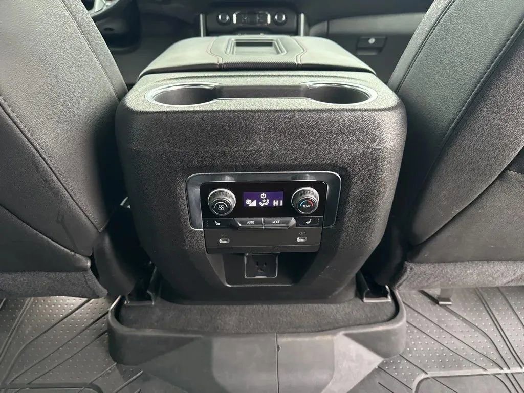 Used 2021 Chevrolet Tahoe RST w/ Luxury Package image 34