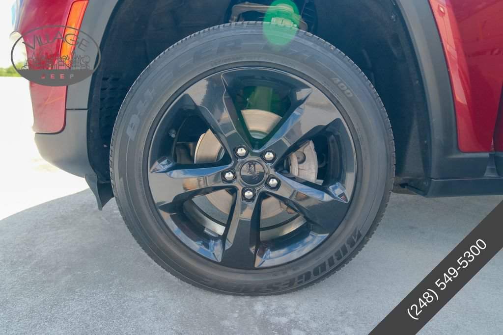 Used 2022 Jeep Grand Cherokee Altitude AWD/4WD image 10