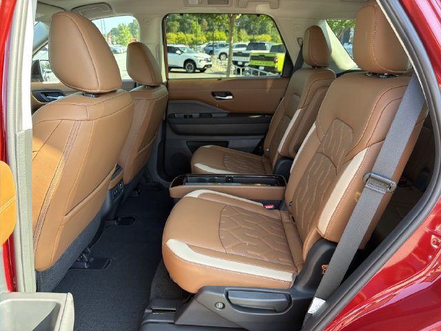 New 2026 Nissan Pathfinder Platinum AWD/4WD image 24