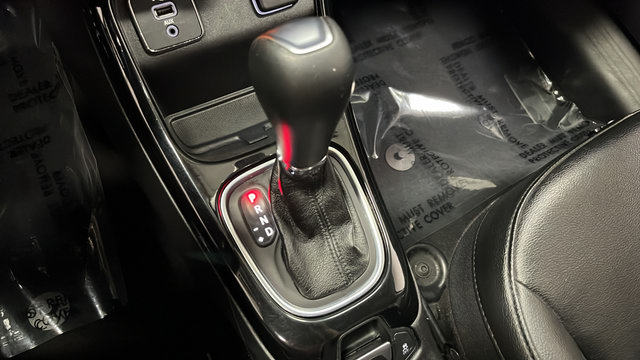 Used 2021 Jeep Compass Latitude FWD image 19