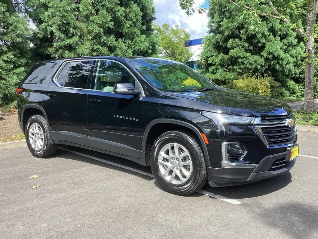 Used 2023 Chevrolet Traverse LS FWD image 7