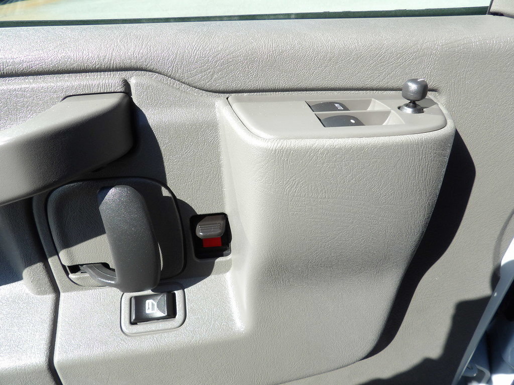 Used 2024 GMC Savana 2500 w/ Driver Convenience Package RWD image 15