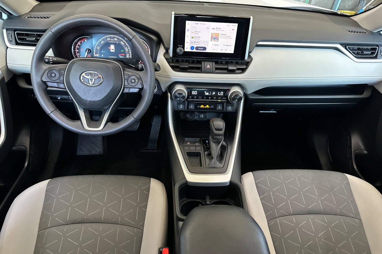 Used 2024 Toyota RAV4 XLE w/ Convenience Package FWD image 14