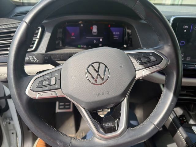 Used 2024 Volkswagen Atlas Cross Sport SEL Premium R-Line AWD/4WD image 3
