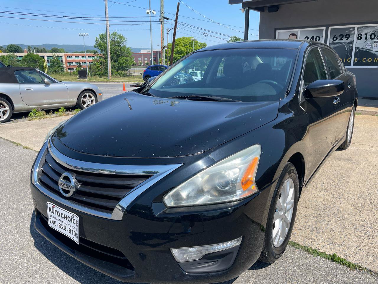 Used 2014 Nissan Altima 2.5 S w/ Sport Value Package FWD image 1