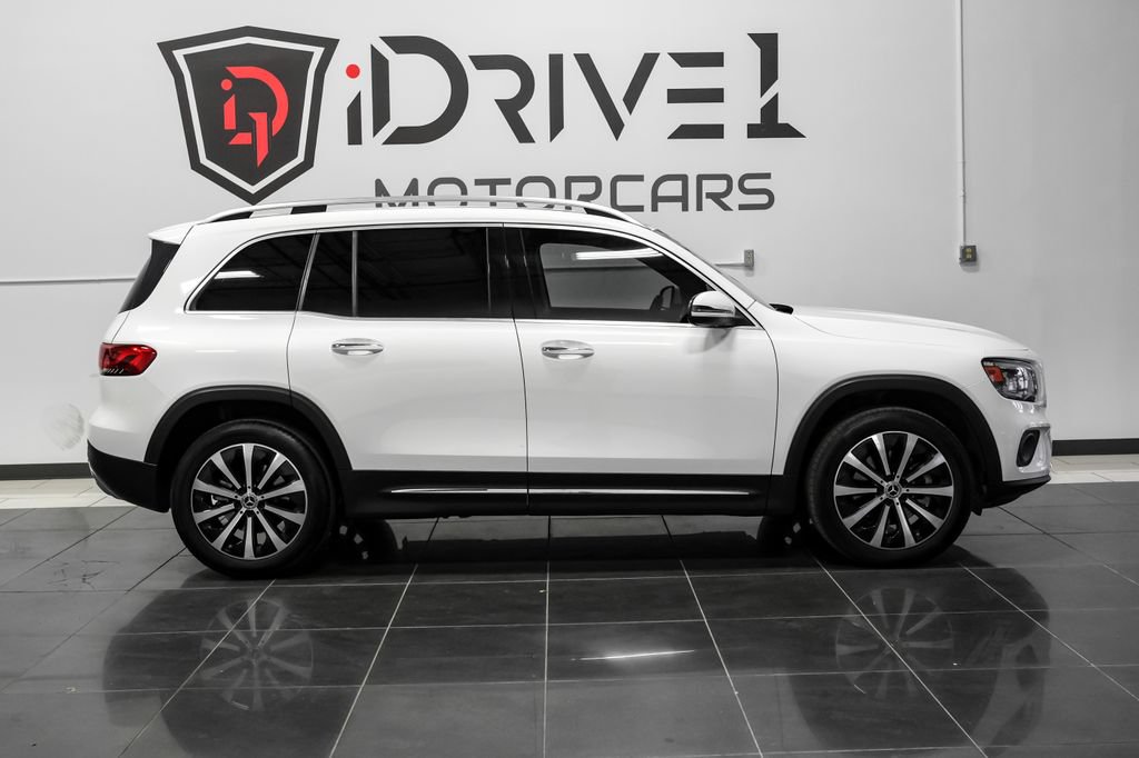 Used 2021 Mercedes-Benz GLB 250 w/ Premium Package image 8
