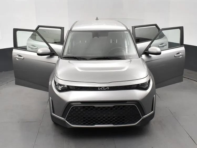 Used 2024 Kia Soul LX w/ Option Group 015 FWD image 10