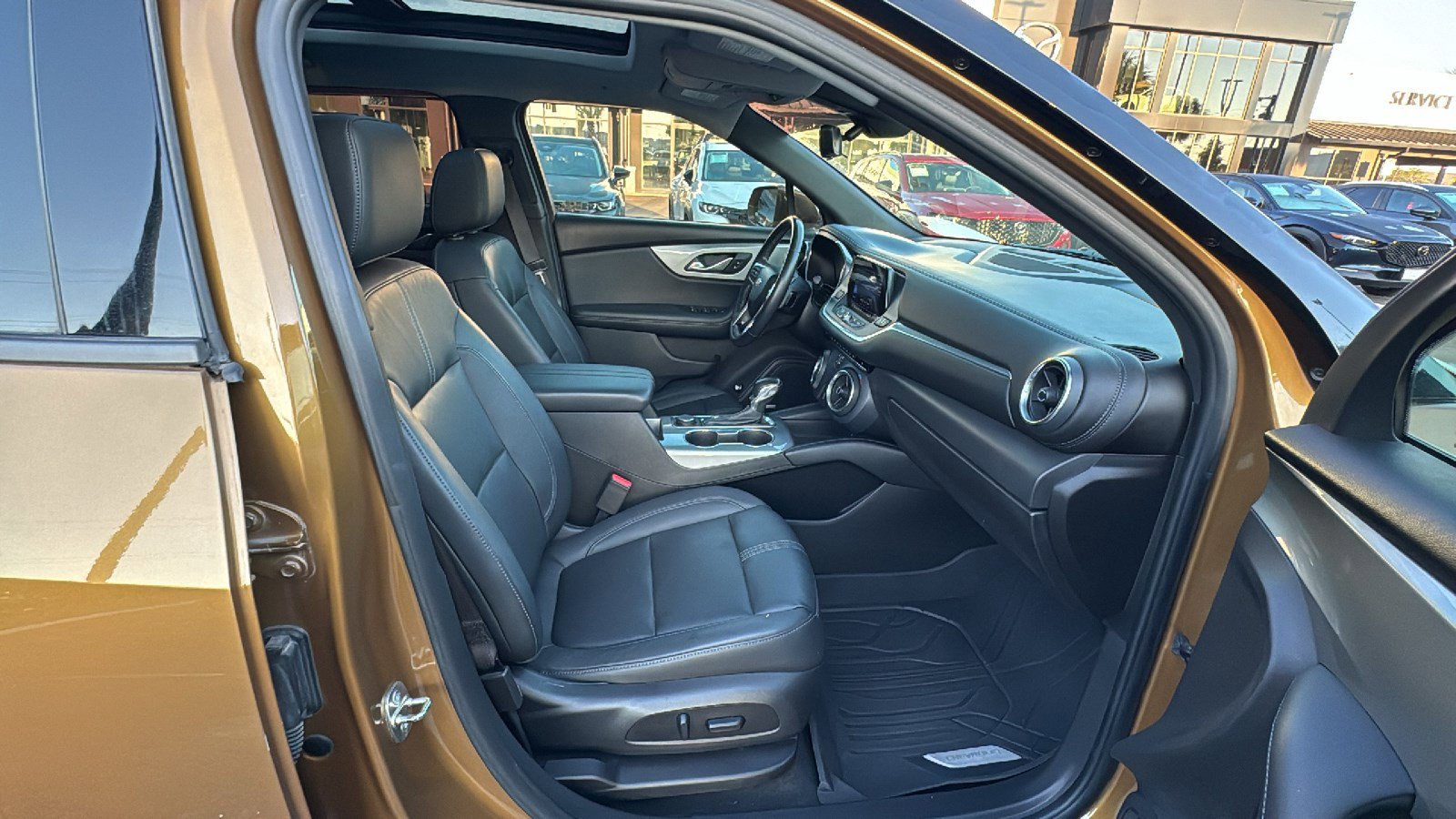 Used 2019 Chevrolet Blazer LT w/ Sun and Wheels Package FWD image 23