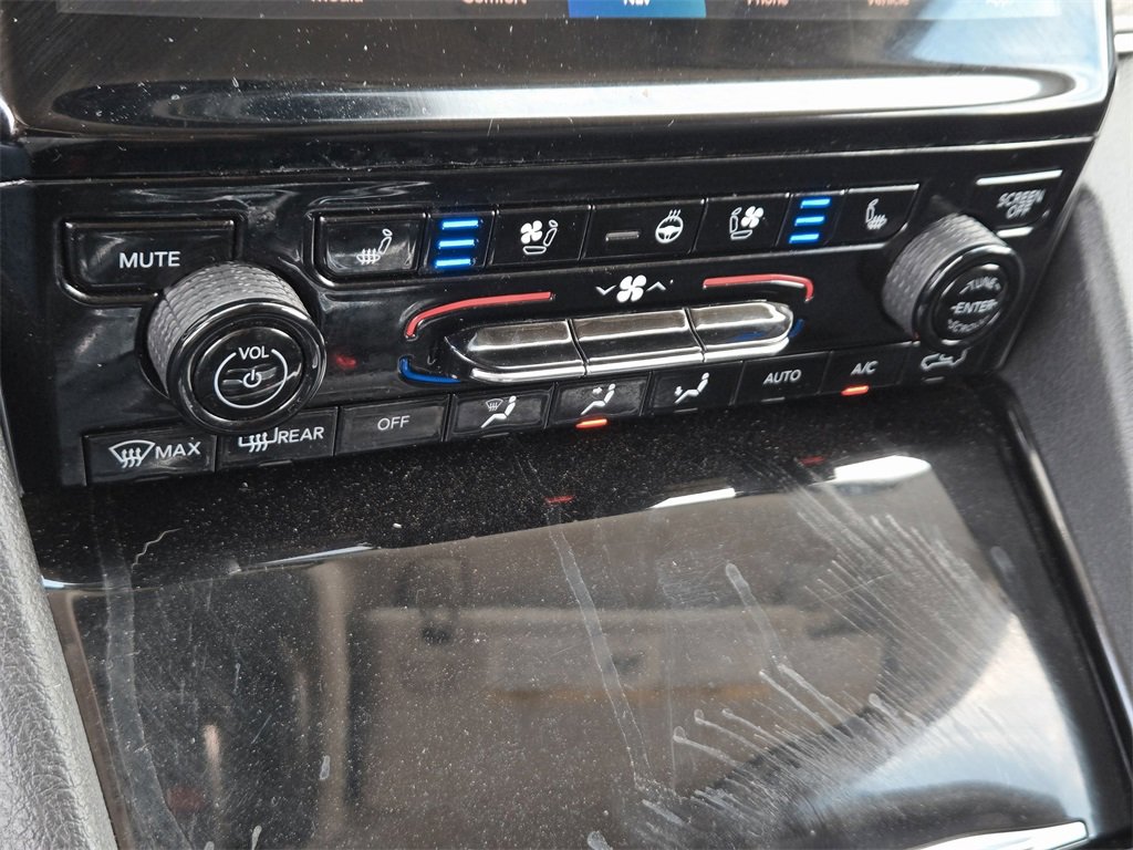 Used 2023 Jeep Grand Cherokee Limited w/ Luxury Tech Group II image 20