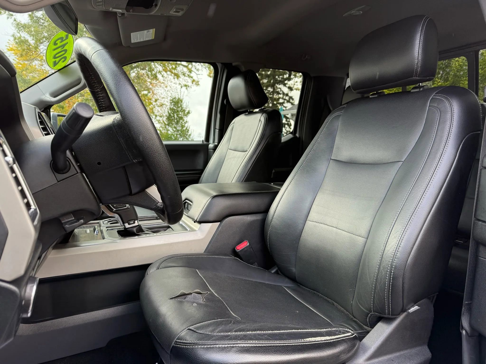 Used 2015 Ford F150 Lariat image 10