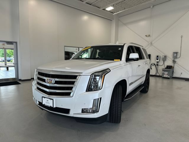 Used 2019 Cadillac Escalade Luxury AWD/4WD image 5