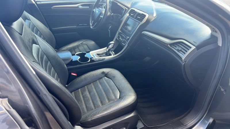 Used 2016 Ford Fusion Energi SE FWD image 5