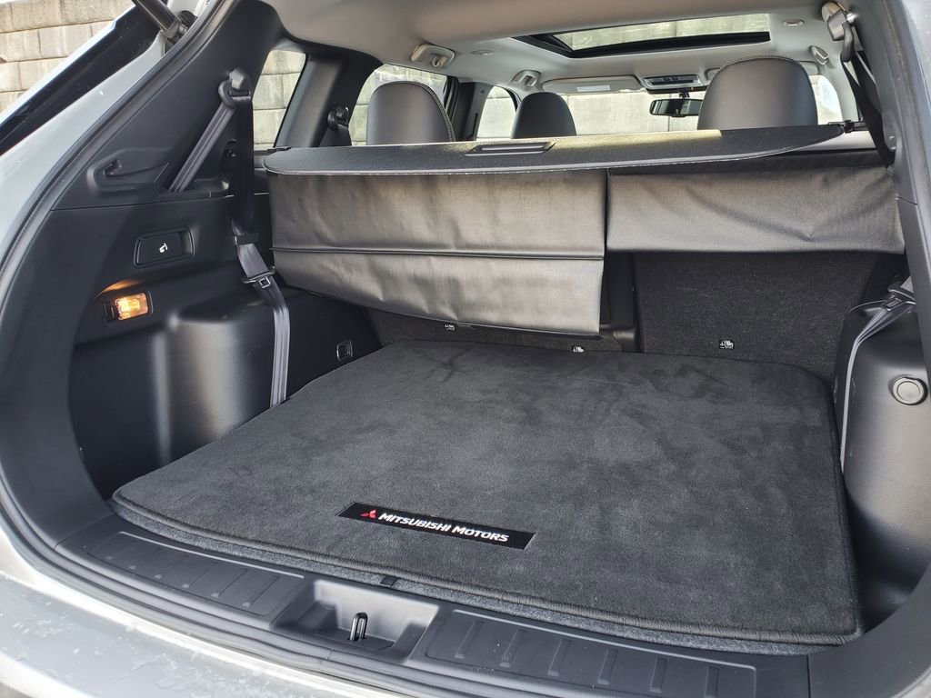 Used 2024 Mitsubishi Outlander SE image 44