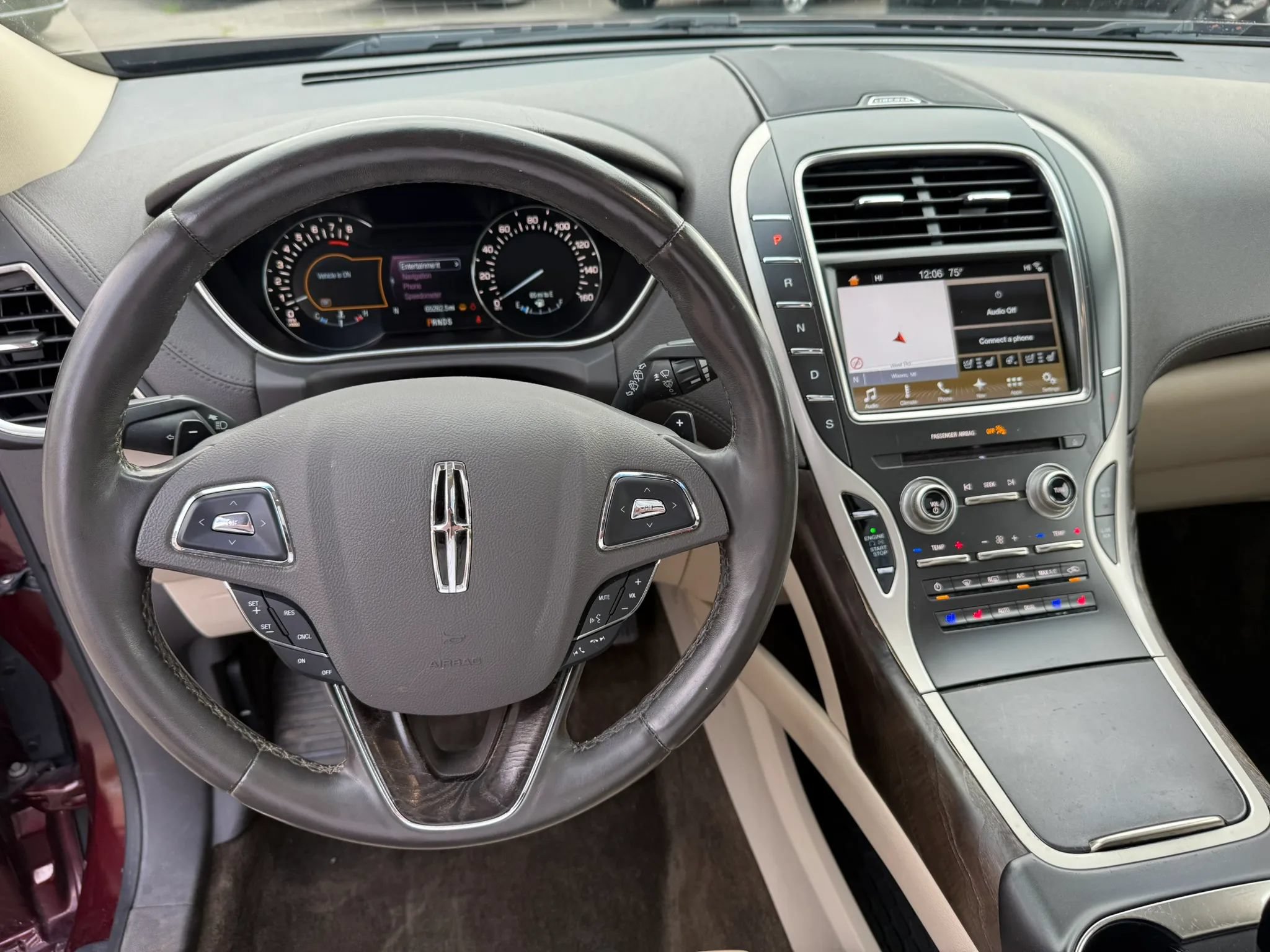 Used 2017 Lincoln MKX Reserve w/ Lincoln MKX Climate Package AWD/4WD image 20