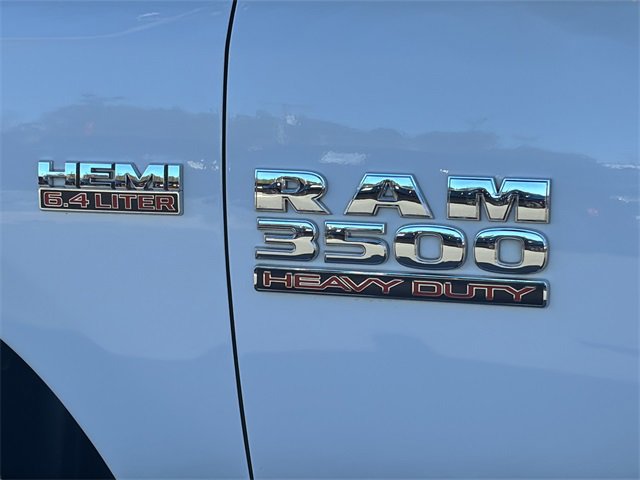 Used 2018 RAM 3500 SLT w/ Luxury Group image 13