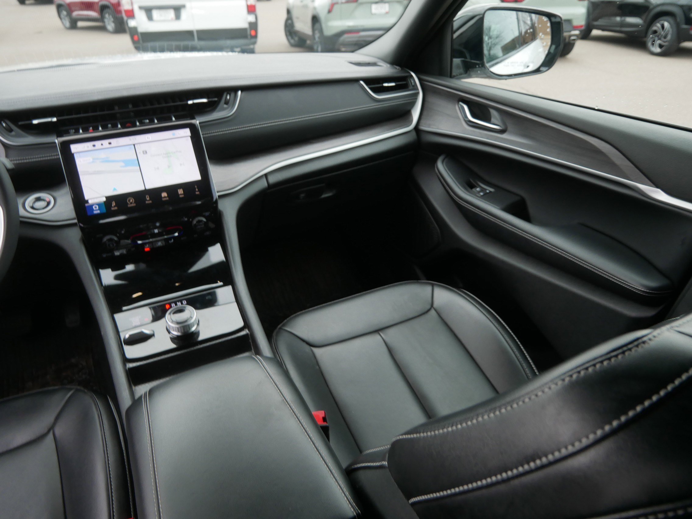 Used 2024 Jeep Grand Cherokee Limited w/ Trailer Tow Package image 11