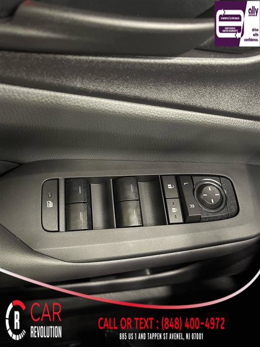 Used 2023 Toyota Prius LE FWD image 33