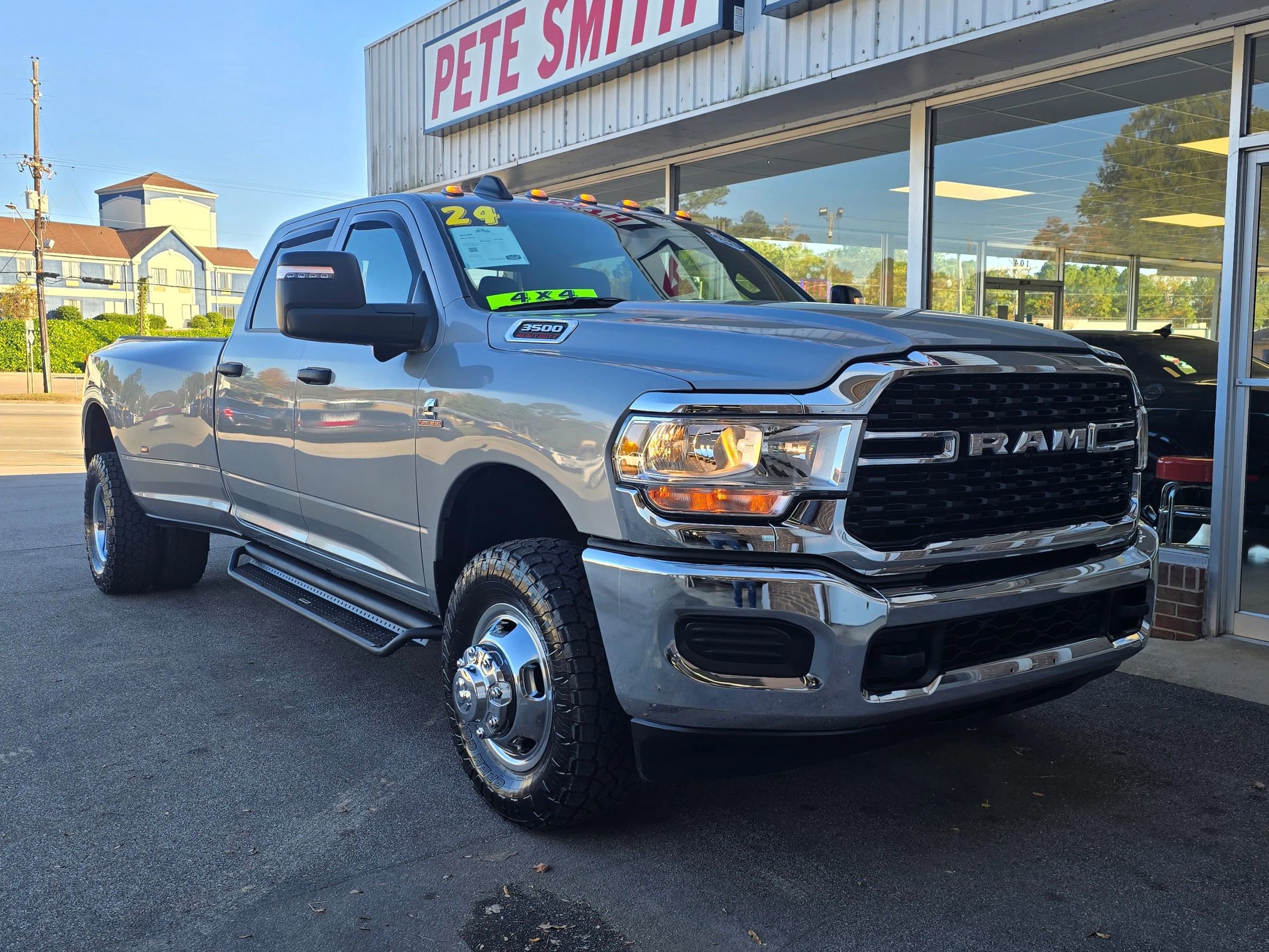 Used 2024 RAM 3500 Tradesman w/ Towing Technology Group image 8