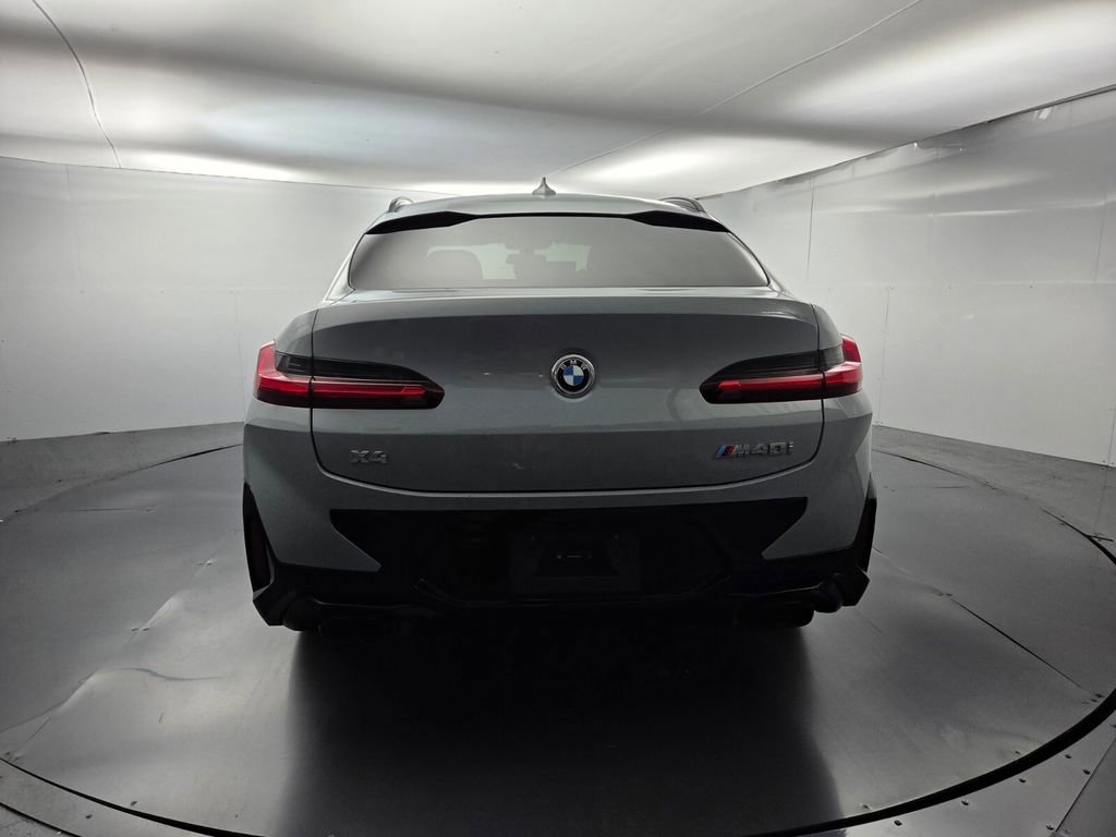 Used 2024 BMW X4 M40i AWD/4WD image 9