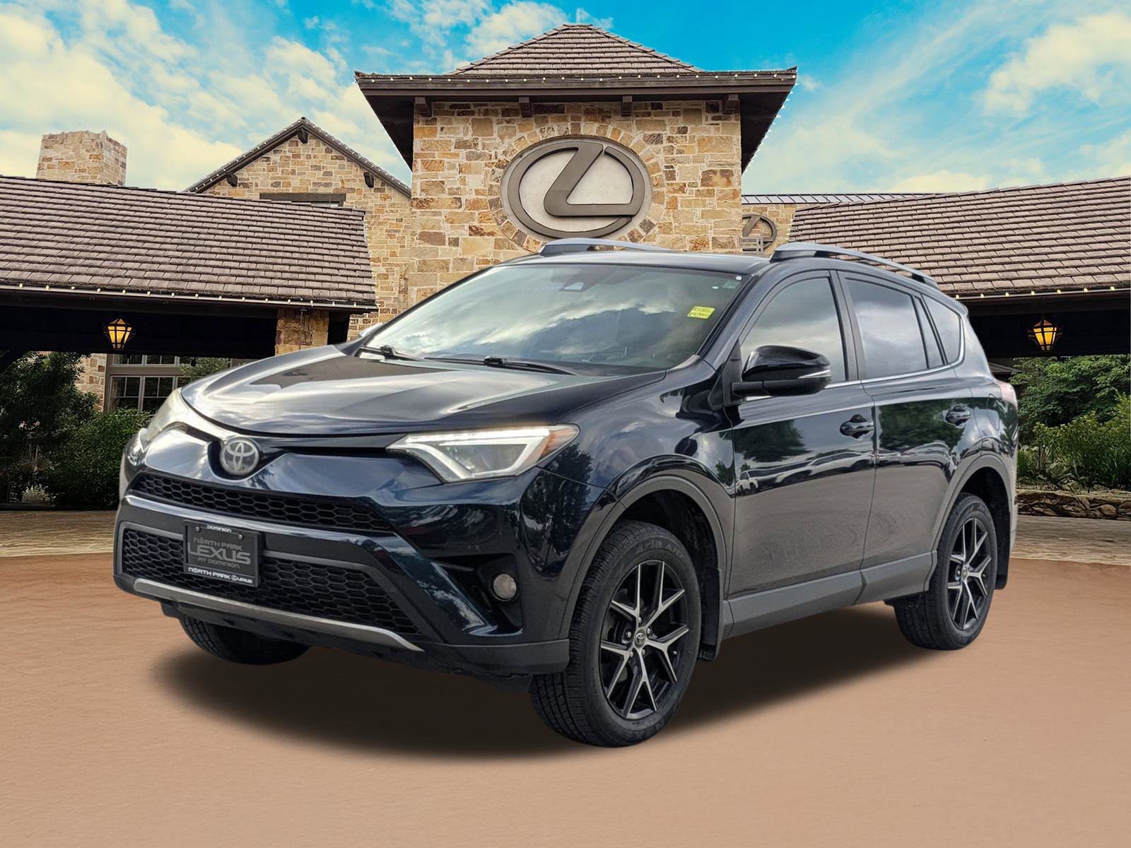 Used 2018 Toyota RAV4 SE w/ Power Extra Value Package FWD image 4