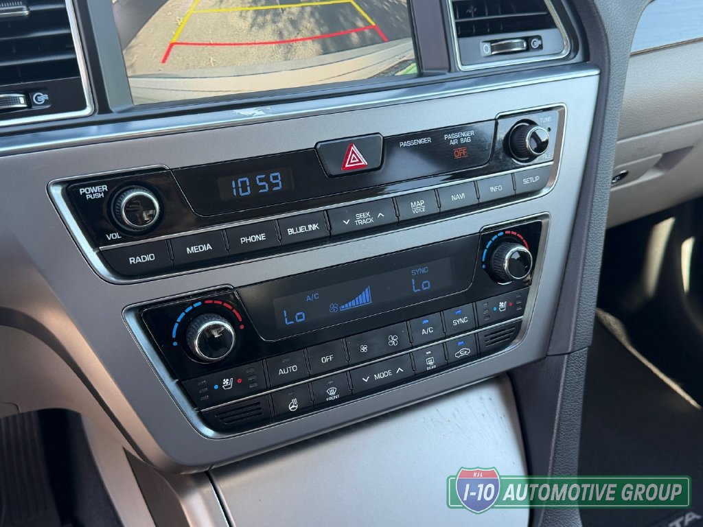 Used 2015 Hyundai Sonata Limited w/ Option Group 06 FWD image 25
